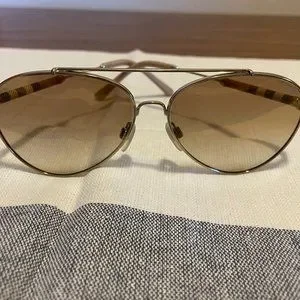 Authentic BURBERRY Blonde Aviator Sunglasses with hard case Burberry | Accessories | Authentic Burberry Blonde Aviator  main image 2